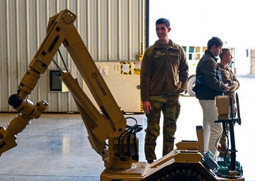 Louisiana Tech University ROTC cadets visit LRAFB