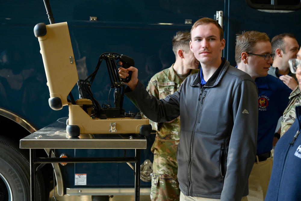 Louisiana Tech University ROTC cadets visit LRAFB