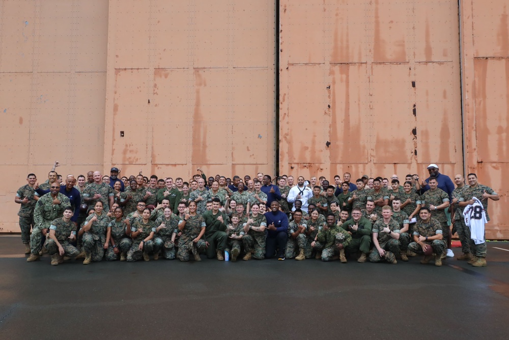 NFL Hall of Famers meet U.S. Marines with Marine Aviation Logistics Squadron 24