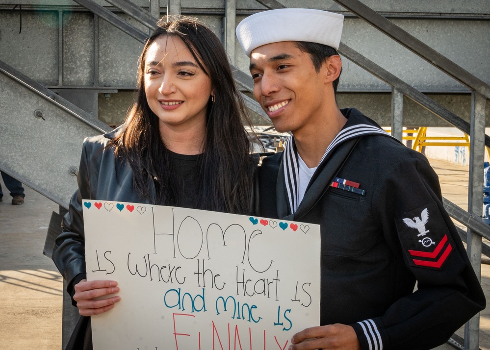 USS Lake Erie (CG 70) Homecoming