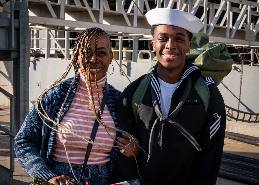 USS Lake Erie (CG 70) Homecoming