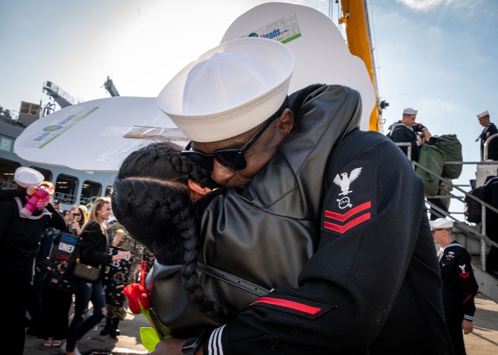 USS Lake Erie (CG 70) Homecoming