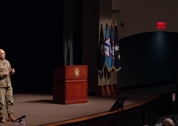 SpOC Commander Champions Joint Space Integration at Army Command and General Staff College