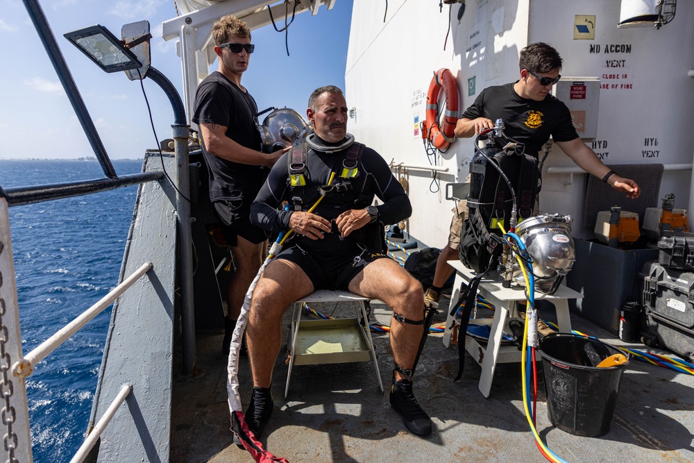 Kwajalein Atoll-7th Engineer Dive Detachment