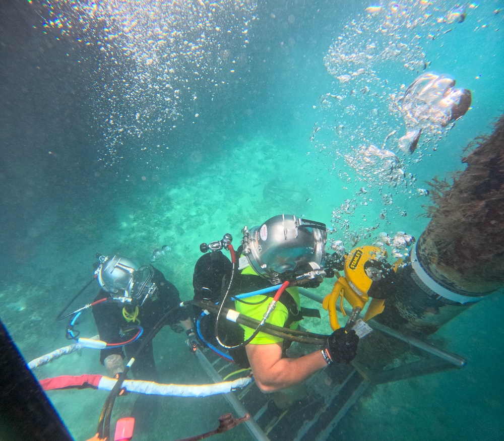 Kwajalein Atoll-7th Engineer Dive Detachment