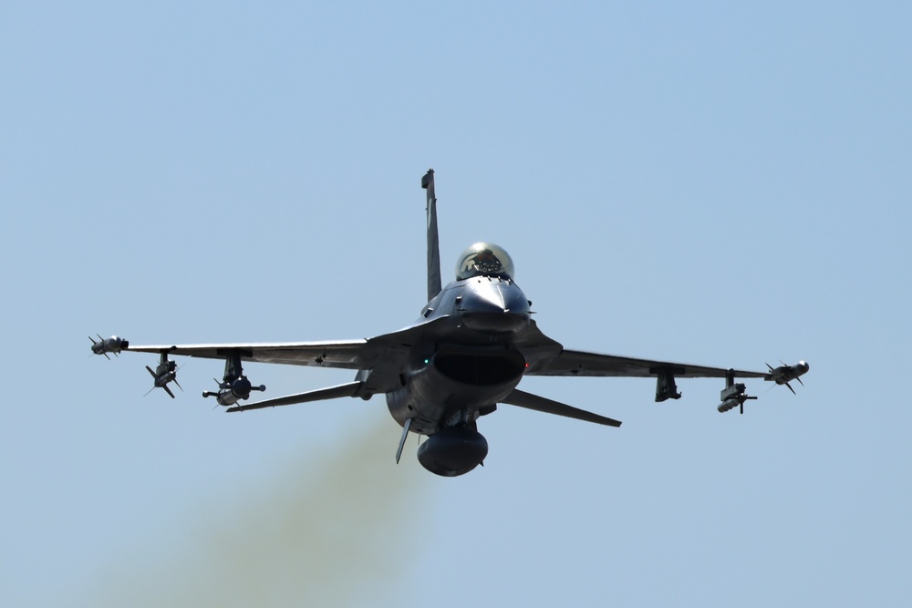 Red Flag-Nellis 25-1 End of the Runway