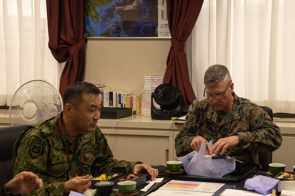 3rd MLG CG visits JGSDF Western Army Logistics Elements