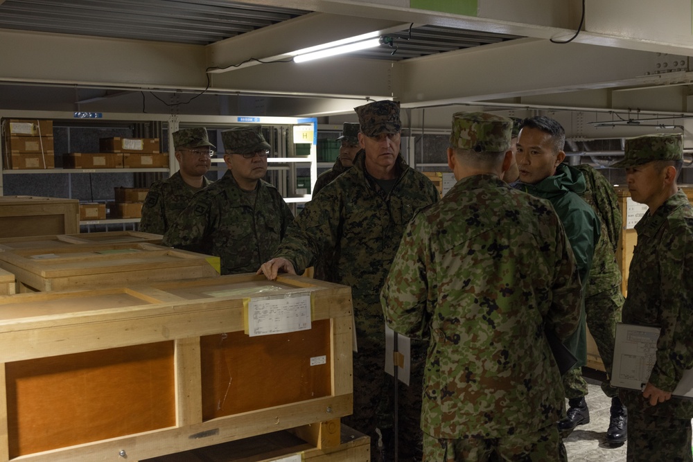 3rd MLG CG visits JGSDF Western Army Logistics Elements