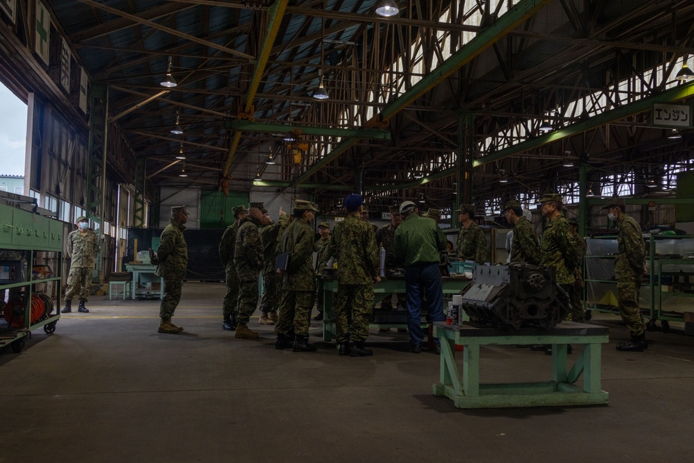 3rd MLG CG visits JGSDF Western Army Logistics Elements