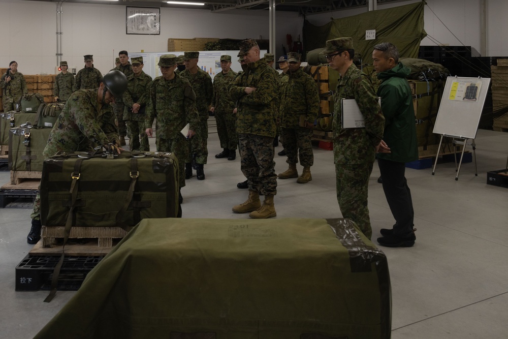 3rd MLG CG visits JGSDF Western Army Logistics Elements