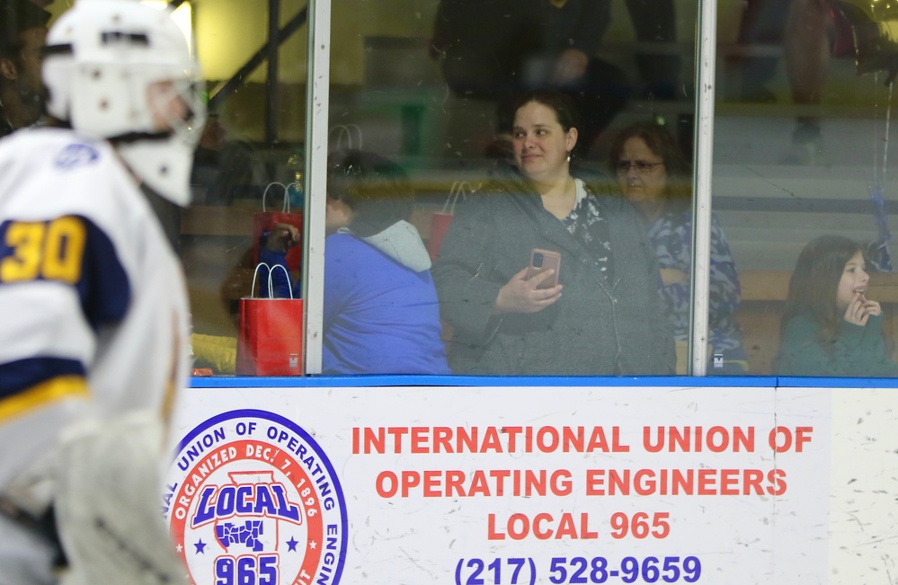 Illinois Army National Guard Gold Star Family Honored by Junior Blues Hockey Team