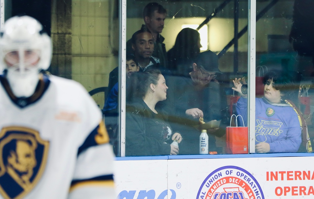 Illinois Army National Guard Gold Star Family Honored by Junior Blues Hockey Team