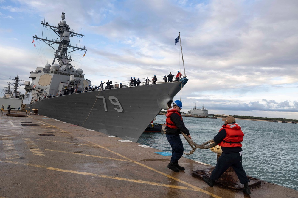 USS Oscar Austin departs Rota, Spain for deployment.