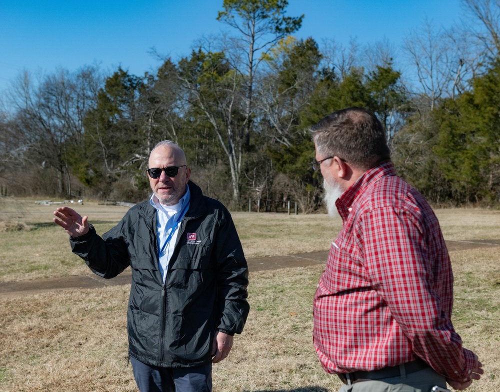 Contingency Operations Director Visits Nashville District