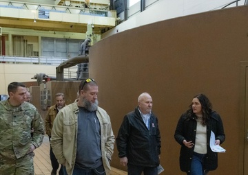 Contingency Operations Director Visits Nashville District