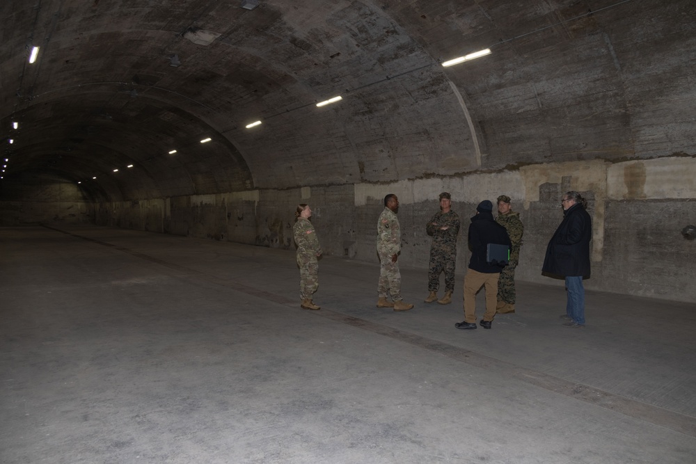 3rd MLG CG visits 10th Support Group Ammunition Depot