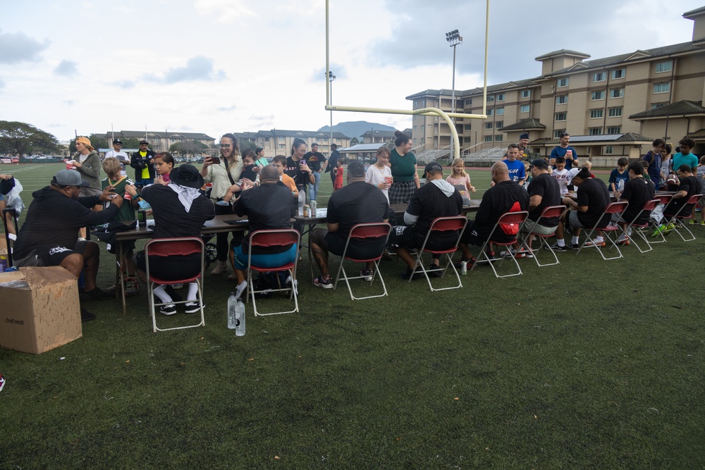 Legends and Heroes Unite: National Football League Hall of Famers and Cheerleaders join forces with Marines at MCBH