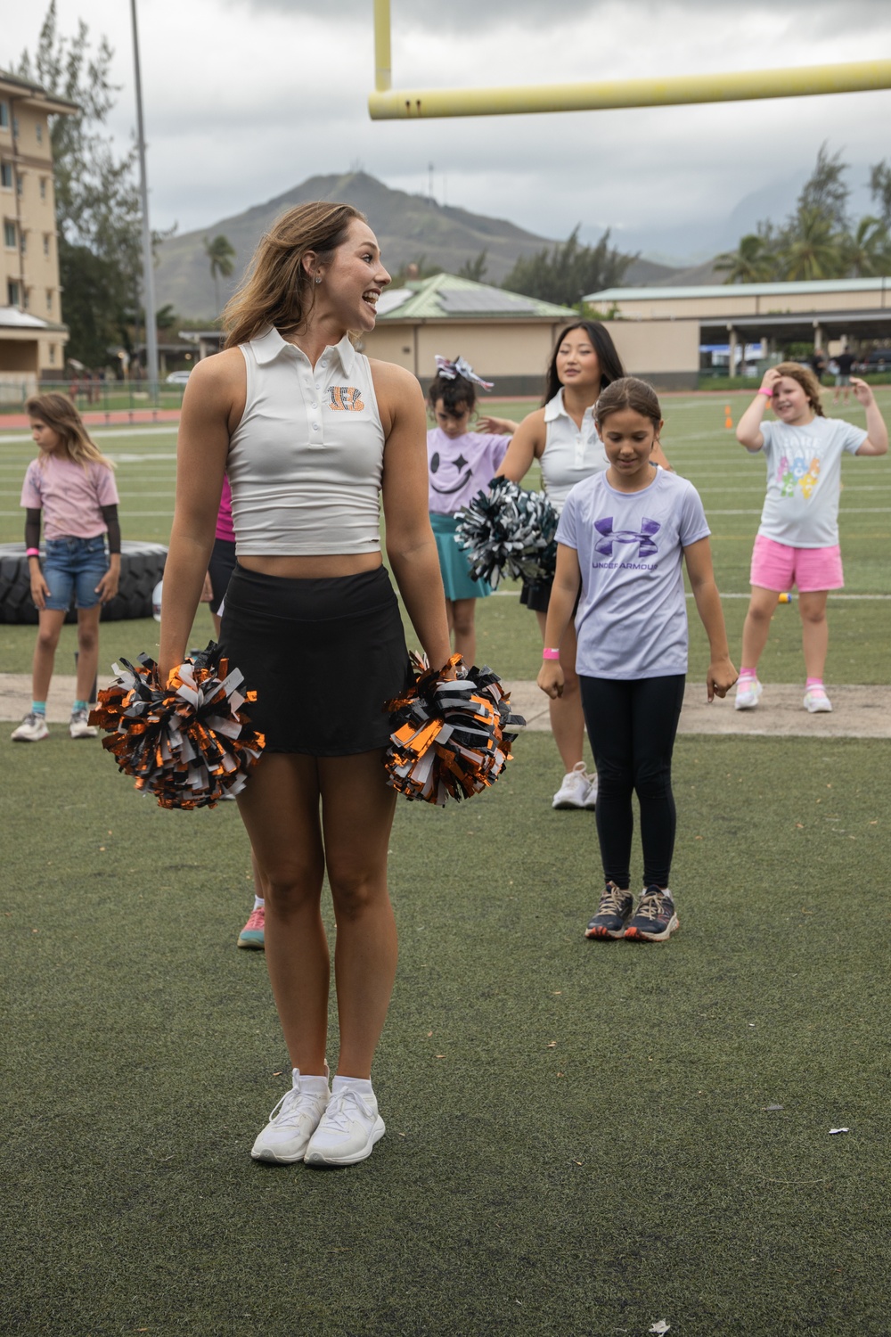 Legends and Heroes Unite: National Football League Hall of Famers and Cheerleaders join forces with Marines at MCBH