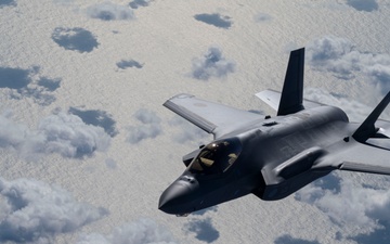 JASDF F-35As receive fuel from USAF KC-135 during exercise CN25