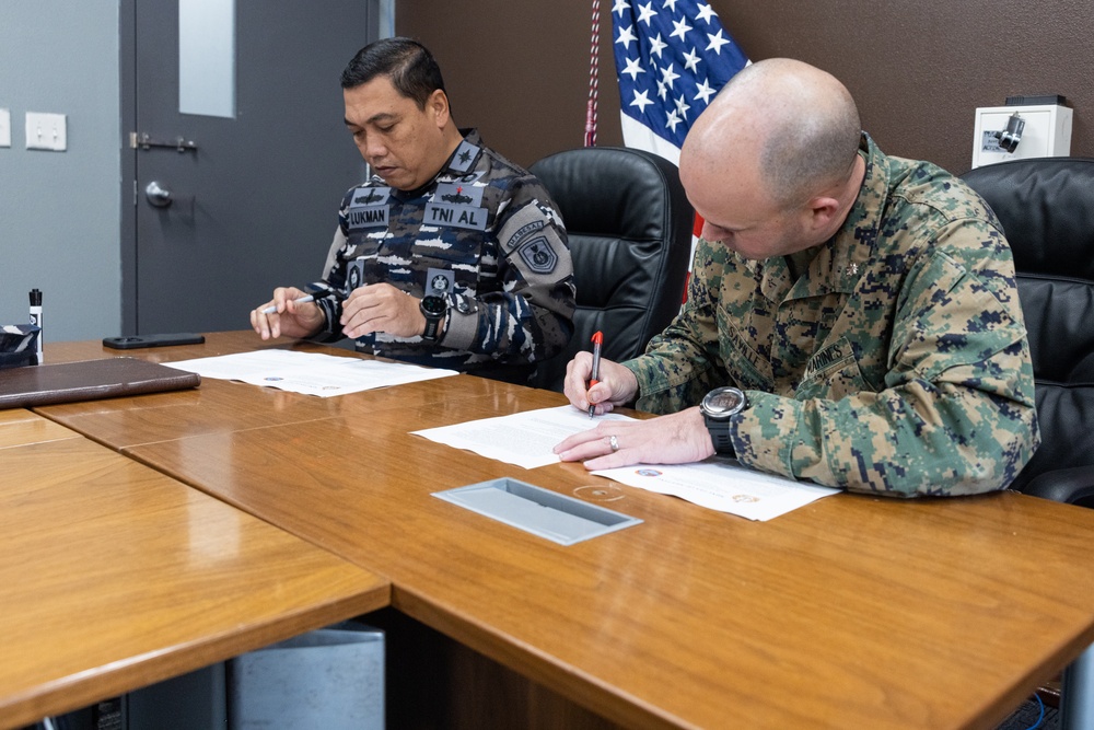 U.S. Marines complete site survey with Indonesian military officers