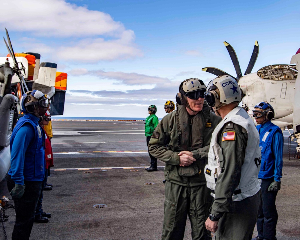 Commander of U.S. 3rd Fleet Visits Nimitz