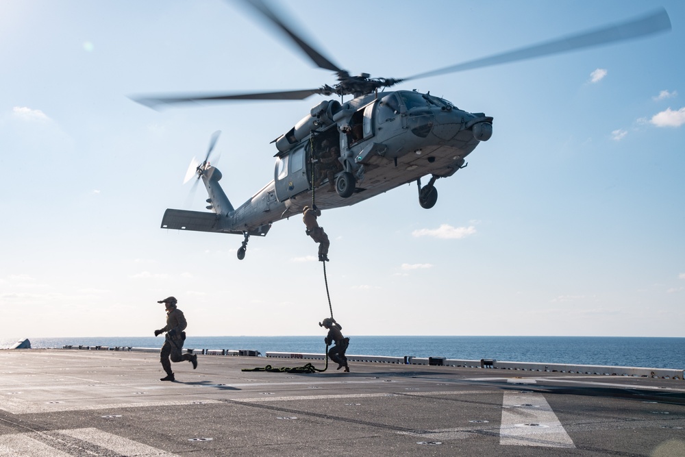 USS America (LHA 6) and 31st MEU Conduct Fast Rope