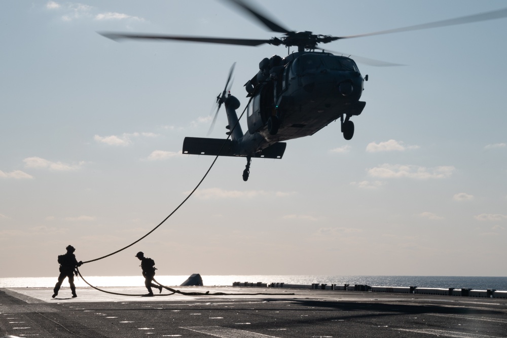 USS America (LHA 6) and 31st MEU Conduct Fast Rope