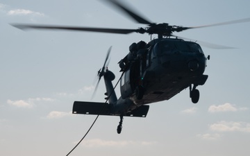 USS America (LHA 6) and 31st MEU Conduct Fast Rope