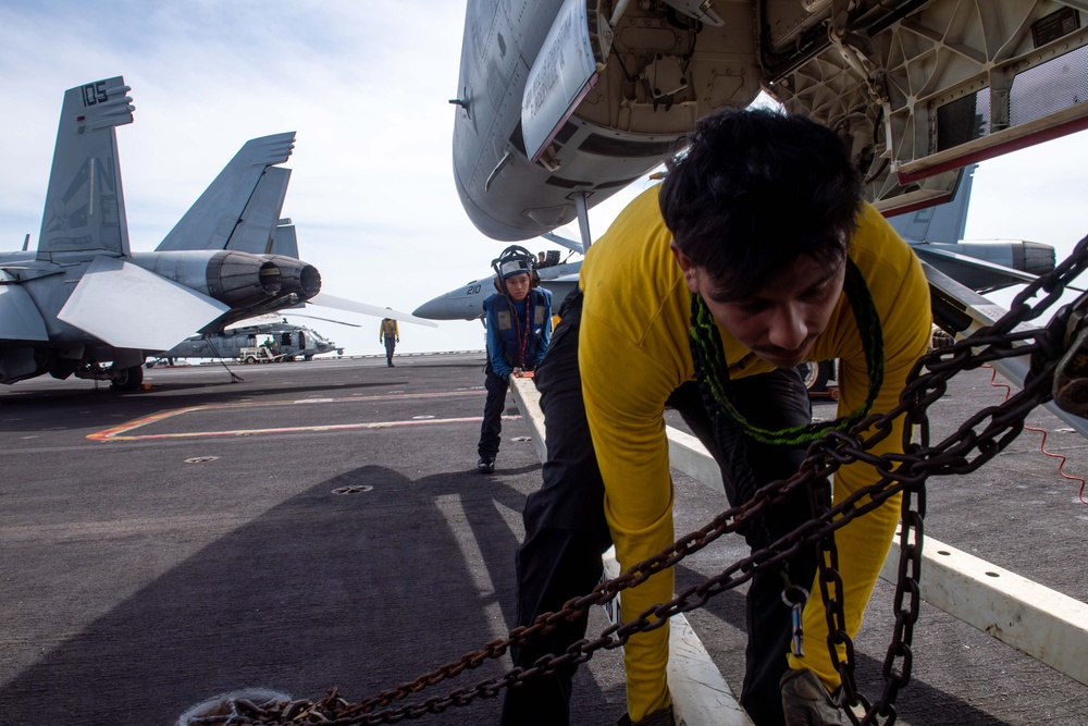 USS Carl Vinson (CVN 70) Conducts Routine Operations in the South China Sea