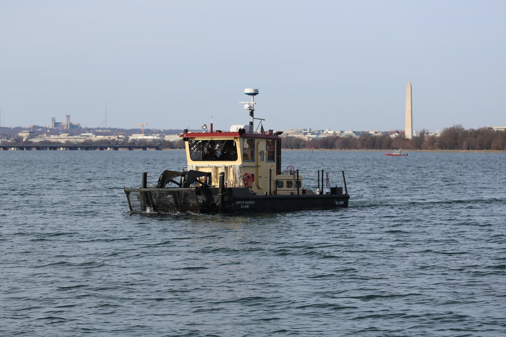 U.S. Army Corps of Engineers supports response and recovery operations following Potomac River Aviation Incident