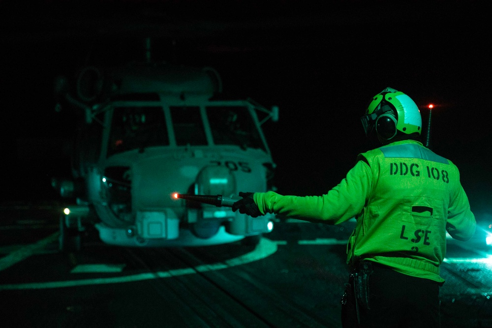 Wayne E. Meyer Conducts Flight Operations