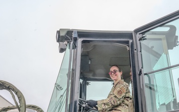 446th AW captain recognized as Military Reservist of the Year by U.S. Department of Transportation