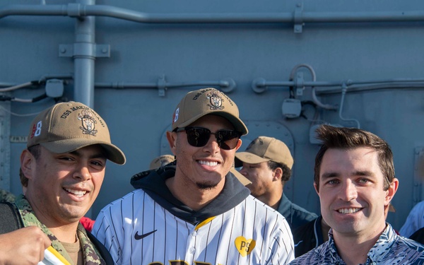 San Diego Padres Visit USS Maklin Island