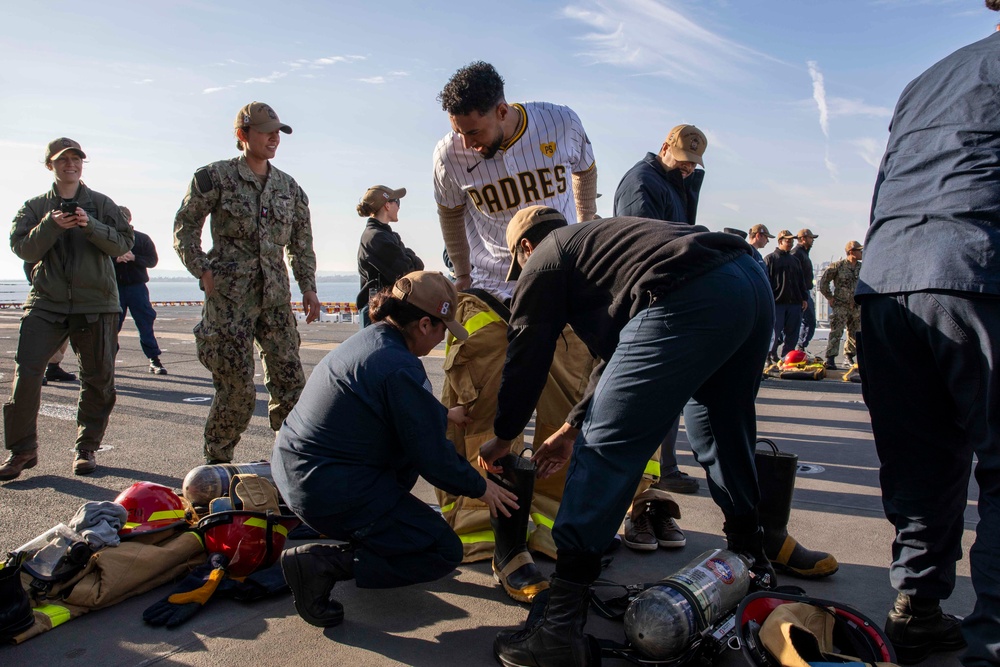 San Diego Padres Visit USS Makin Island