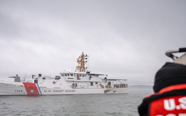 Coast Guard responds to aviation incident in the Potomac River
