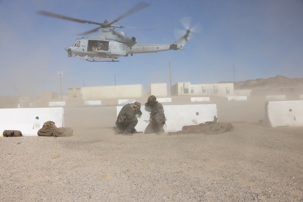 HMLA-269 hoists simulated casualties during SLTE 1-25