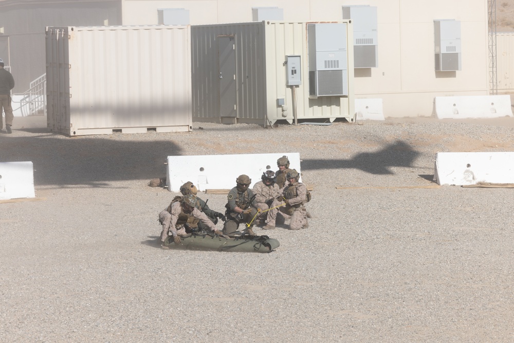 HMLA-269 hoists simulated casualties during SLTE 1-25