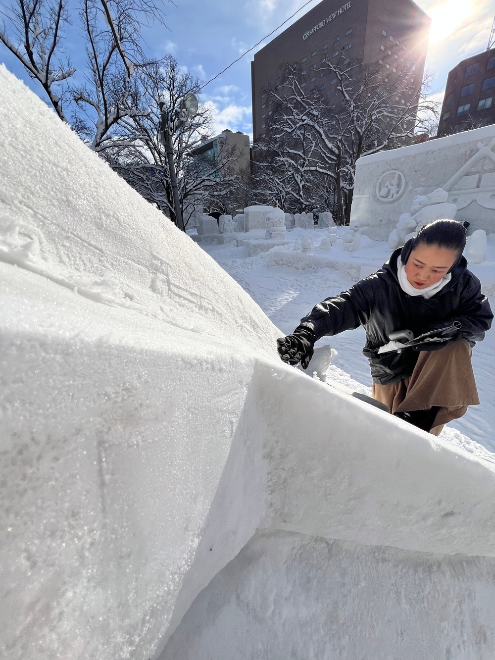 Sculpting an F-35C out of snow for Sapporo Snow Festival 2025