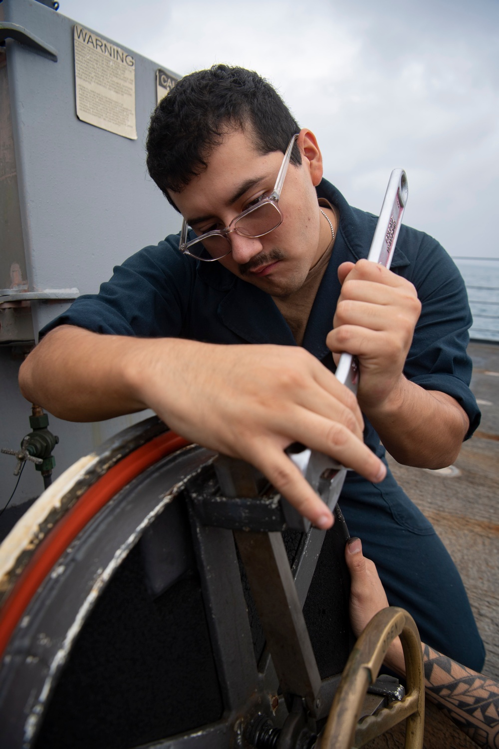 USS Sterett conducts routine operations as part of the Carl Vinson Carrier Strike Group