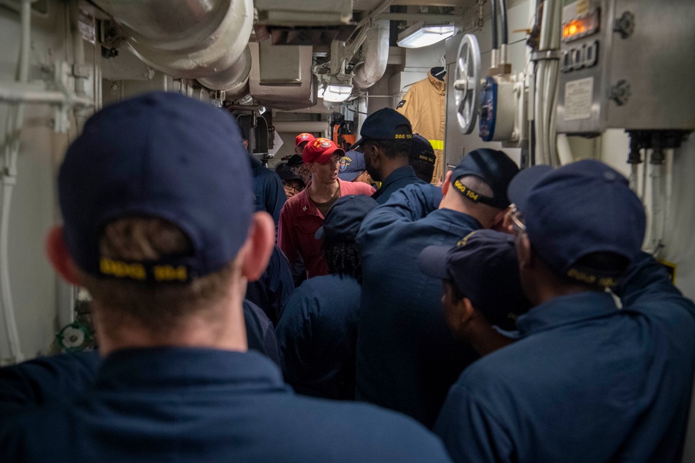 USS Sterett conducts routine operations as part of the Carl Vinson Carrier Strike Group