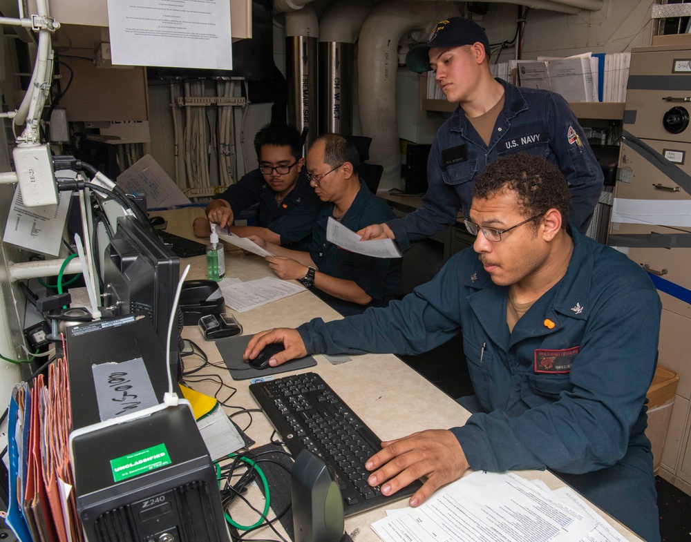 USS Sterett conducts routine operations as part of the Carl Vinson Carrier Strike Group