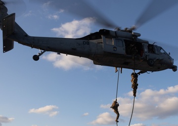 31st MEU | MRF conducts Fast Rope Sustainment