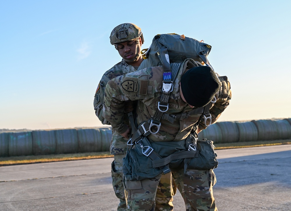 Jumping In: JCSE Airborne Ops Keep Forces Connected