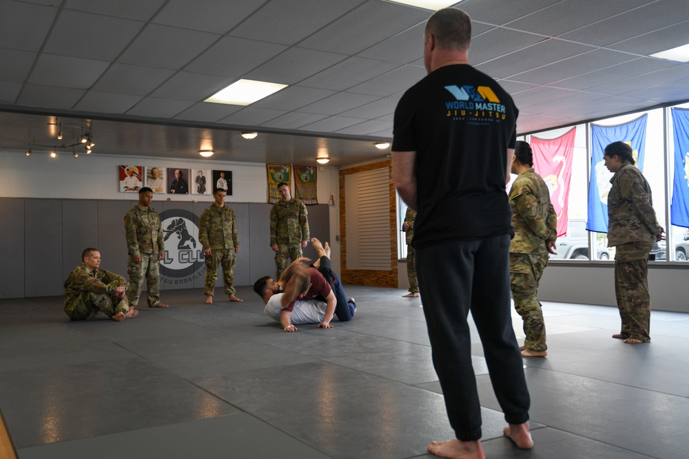 Washington National Guard Officer Candidates gain grappling skills in Phase II of OCS