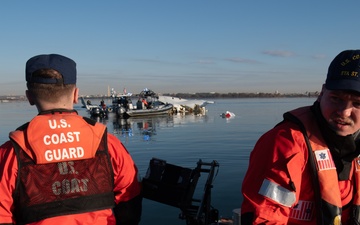 Unified response: an inside look at nearly 300 Coast Guardsmen responding to the Potomac River plane crash