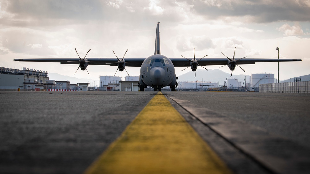 U.S. Marines, Airmen transport cargo to Guam