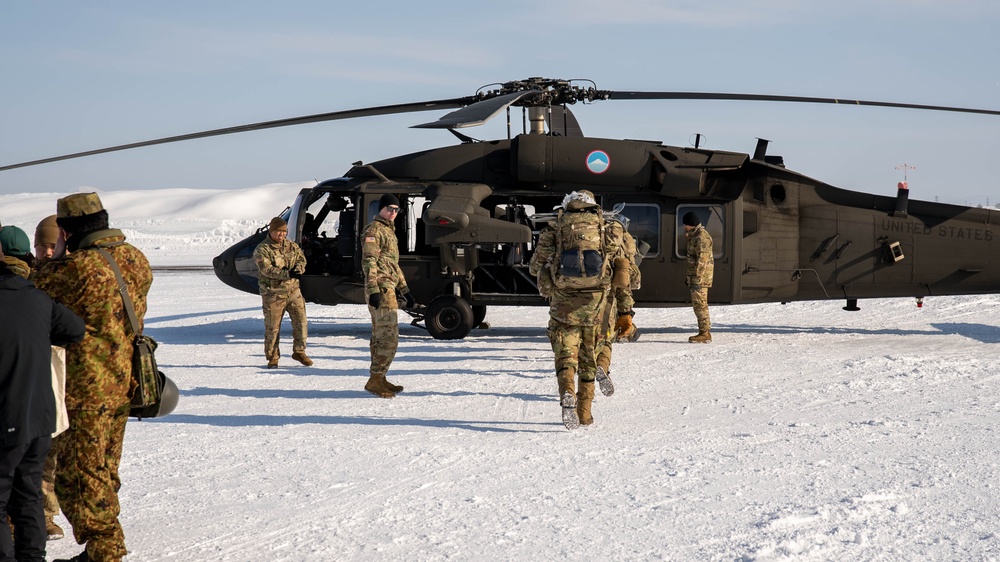 1-5th Inf Soldiers Practice Loading a UH-60 Blackhawk