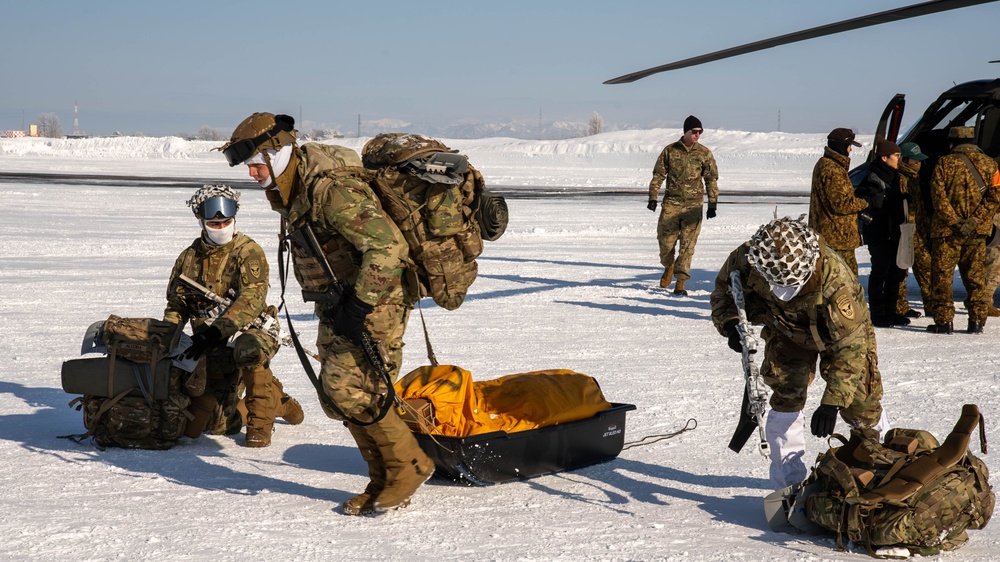 1-5th INF Soldiers Practice Unloading a UH-60 Blackhawk