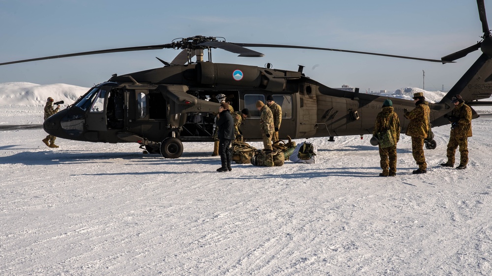 1-5th Inf Soldiers Practice Loading a UH-60 Blackhawk