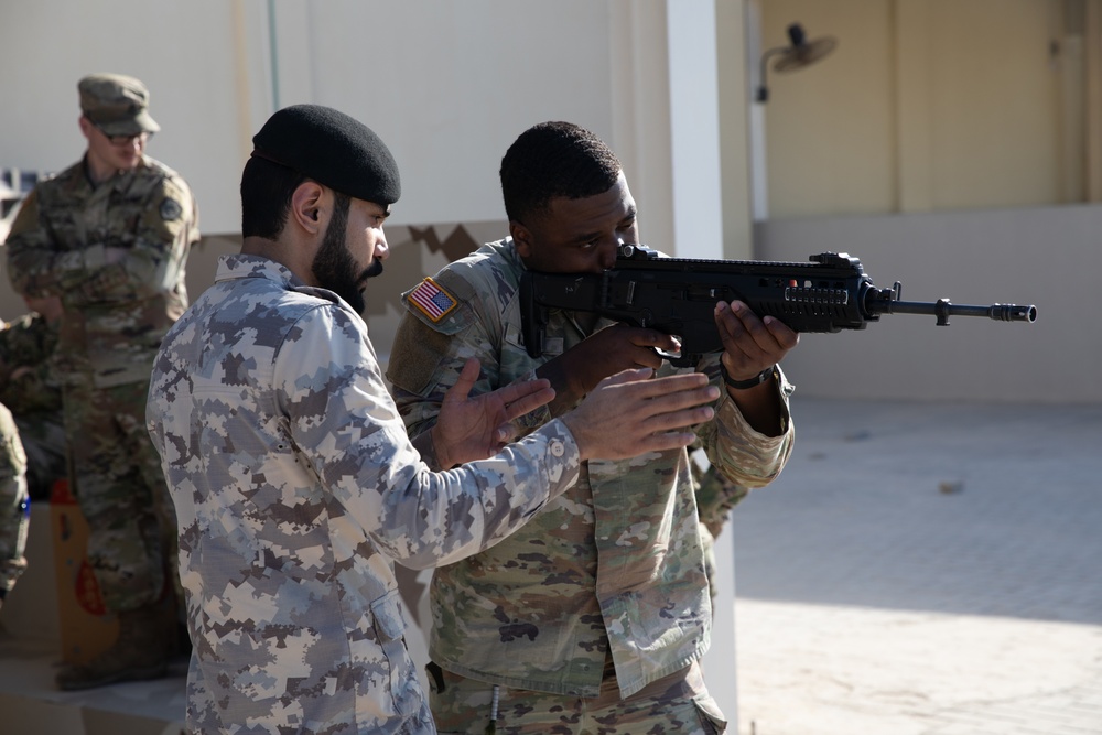 Best Warrior competitors train on foreign weapons